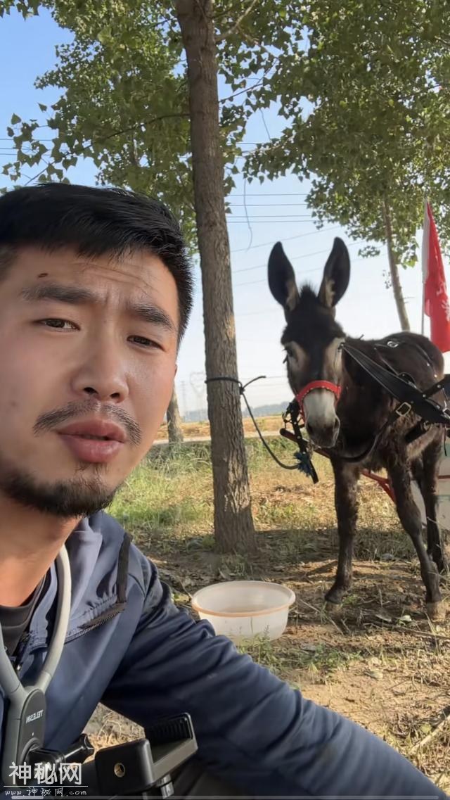 山东青州男子徒步旅行7000公里，花费5万元:15天走完罗布泊无人区-16.jpg