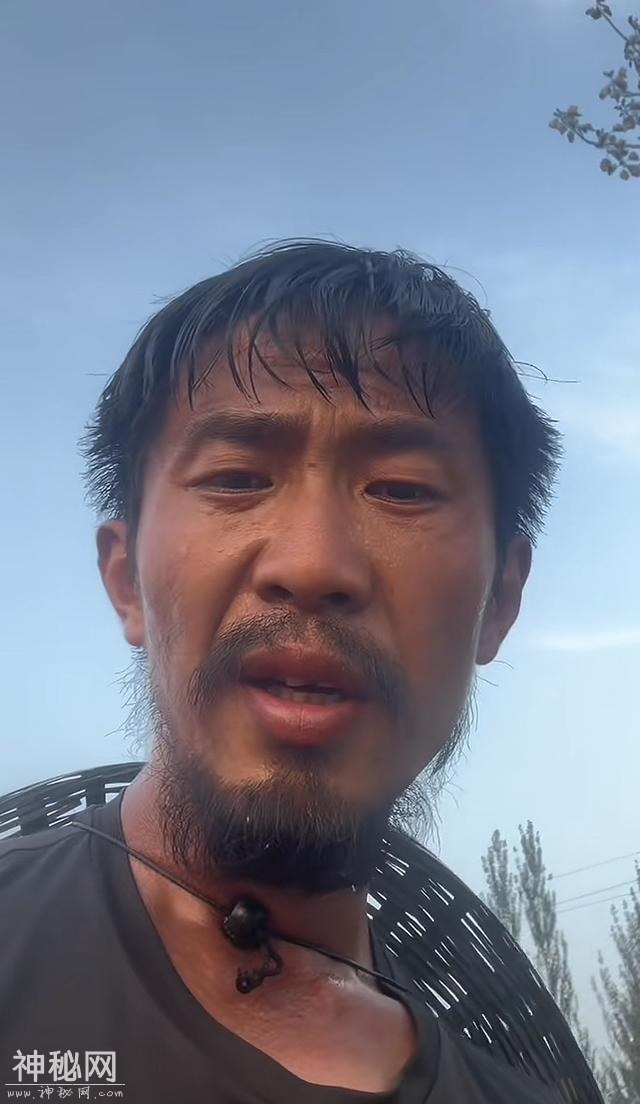 山东青州男子徒步旅行7000公里，花费5万元:15天走完罗布泊无人区-33.jpg