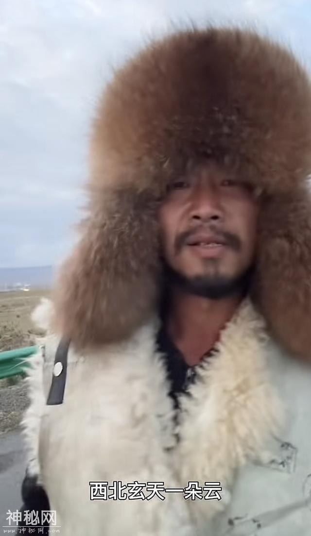 山东青州男子徒步旅行7000公里，花费5万元:15天走完罗布泊无人区-46.jpg