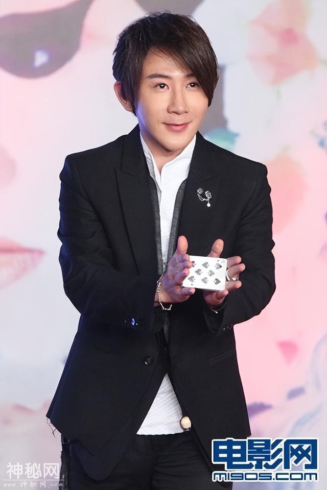 2025刘谦魔术：这场“奇幻秀”为何让人直呼失望？-9.jpg