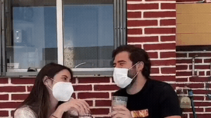 笑一笑，50张搞笑动图：向前去不了，往后倒退不了，尴尬！-6.jpg