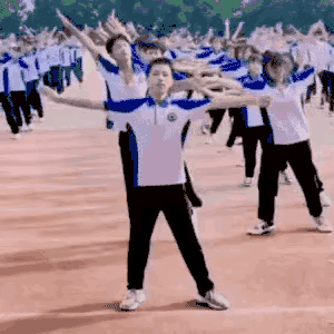 笑一笑，50张搞笑动图：向前去不了，往后倒退不了，尴尬！-41.jpg