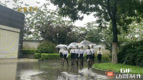 笑一笑，50张搞笑动图：向前去不了，往后倒退不了，尴尬！-114.jpg