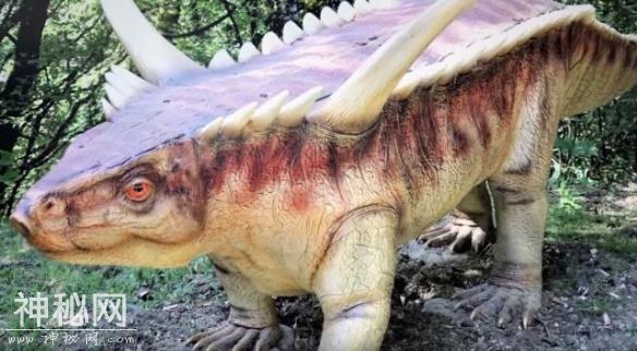 一嘴尖牙竟不吃肉？盘点10种让你印象深刻的古生物-14.jpg