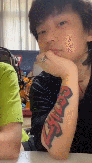 笑出好心情，30张搞笑动图：哥们你的功夫真好，没想到吧-13.jpg